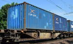 container/585483/zwei-208217-standard-container-der-xines Zwei 20’ Standard Container der Xines Shipping Company aus Hong Kong am 29.05.17 Berlin-Wuhlheide.