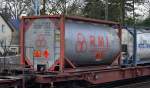 Tankcontainer von R.M.I. CHEMICAL LOGISTICS UN-Nr. 30/1866 = Harzlösung, entzündbar am 26.01.16 Berlin-Hirschgarten.  