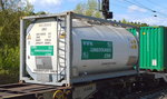 Sehr ich zum ersten Mal, ein Tankcontainer der Fa. JOMBOTAINER.COM (JBT Jumbotainer Verpackungs-GmbH?) am 29.04.16 Berlin-Hohenschönhausen.