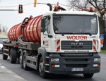 Ein MAN TGA 26.350 Abwasserentsorgungsfahrzeug + Kesselhänger der Fa. WOLTER am 12.04.16 Schönefeld bei Berlin.