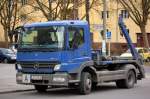 MB ATEGO 822 Absetzkipper ohne Container, 18.03.12 Berlin-Pankow.