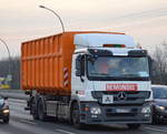 Absetzkipper und Containerabsetzfahrzeuge/529220/mb-actros-abrollkipper-der-fa-remondis MB ACTROS Abrollkipper der Fa REMONDIS am 23.11.16 Berlin-Marzahn.