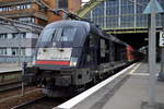 br-182-es-64-u2/584643/db-mit-dem-angemieteten-mrce-taurus DB mit dem angemieteten MRCE Taurus ES 64 U2-099/182 599-1 [NVR-Number: 91 80 6182 599-1 D-DISPO, Siemens bj.2002] und dem IRE aus Hamburg am 24.05.17 Bf. Berlin-Ostbahnhof. 