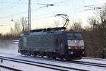 DB Cargo mit der MRCE Dispolok ES 64 F4-452 (189 452-6) am 05.01.17 Berlin-Grünau.