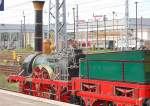 Hier noch mal aus anderer Perspektive, die Damplokomotive ADLER und ein Teil des Tenders, 01.10.10 Bhf. Berlin-Lichtenberg.