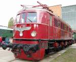 Eine der schnellsten und herausragensten E-Loks ihrer Zeit waren die Loks vom Typ E19, die von der AEG an das Technikmuseum Berlin (DTM) verliehene Lok E19 001 (Bj.1934) mit dem verklebten Reichsadler