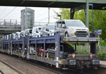 PKW Transportzug mit fabrikneuen Ford Transit Connect und Ford Transit Courier fahrzeugen am 25.05.16 Berlin-Hohenschönhausen.