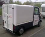 Die praktischen Kleintransporter mit dem Namen MEGA vom Hersteller ISEKI, hier ein MEGA Van einer Reinigungsfirma sind inzwischen hufiger mal zu sehen, 02.05.13 Berlin-Pankow. 