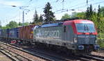 PKP Cargo mit der EU46-505/193-505 mit Containerzug am 18.05.17 Berlin-Hirschgarten.