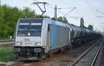 HSL mit der Railpool-Lok 185 671-5  und Kesselwagenzug (leer)Richtung Stendell am 22.05.17 Berlin-Hohenschönhausen.