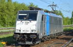 br-186-traxx-f140-ms/585214/metrans-mit-der-angemieteten-railpool-lok METRANS mit der angemieteten Railpool Lok 186 430-5 am 31.05.17 Berlin-Hohenschönhausen.