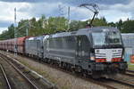 DB Cargo mit der MRCE Doppeltraktion X4 E - 860/ 193 860-4[NVR-Number: 91 80 6193 860-4 D-DISPO, Siemens bj.2014] + X4 E - 864/193 864-6  [NVR-Number: 91 80 6193 864-6 D-DISPO, Siemens Bj.2015] mit Erzzug am 03.09.17 Mönchmühle bei Berlin.