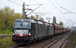 DB Cargo mit der MRCE Vectron Doppeltraktion X4 E - 600/193 600-4 + 193 ???-? mit Erzzug (leer) Richtung Rostock am 27.09.17 Berlin-Hohenschönhausen.