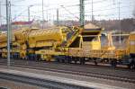 Materialfrdereinheit von P&T der H.F.WIEBE GmbH mit dere Bezeichnung MFS 250, Gleisbauzug gezogen von der Lok 12, 30.11.10 Berlin-Beusselstr.
