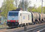 ITL 285 108-7 (92 80 1285 108-7 D-ITL) mit einem Kesselwagenzug Richtung Bernau, 19.04.11 Berlin-Karow.