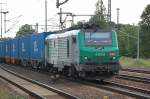 FRET/SNCF 437024 Leasinglok der ITL mit Containerzug (Blaue Wand) am 11.07.11 Bhf.