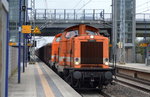 Diverse Loks/490543/doppeltraktion-locon-206-212-095-4- Doppeltraktion LOCON 206 (212 095-4) + LOCON 207 (212 358-6) mit Ganzzug tschechischer Rolldachwagen am 06.04.16 Berlin-Hohenschönhausen.
