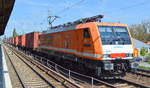 LOCON 501/E 189-820 mit Containerzug am 11.05.17 Berlin-Karow Richtung Karower Kreuz (Richtung Oranienburg).