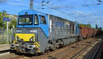 Diverse Loks/583934/locon-mit-der-alpha-trains-mietlok LOCON mit der Alpha Trains Mietlok, einer Vossloh G 2000BB asynchron 273 014-1 [NVR-Nummer: 92 80 1273 014-1 D-ATLU, vossloh Bj.2002]mit Gannzug Rolldachwagen Richtung Rügen am 29.07.17 Berlin-Hohenschönhausen.