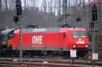 OHE 145-CL 015 (91 80 6145 093-1 D-OHE) hat die MRCE Leasinglok MRCE 653-09 am Haken, 01.12.10 Berlin-Beusselstr.