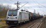 Diverse Loks/587775/rhc-187-072-4-mit-kesselwagenzug-leer RHC 187 072-4 mit Kesselwagenzug (leer) Richtung Stendell am 12.11.17 Berlin-Hohenschönhausen.
