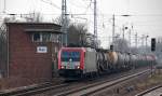 Railpool/SETG Lok Re 482 042-9 mit Kesselwagenzug (Kreideschlamm) Richtung Schwedt am 27.02.14 Berlin-Karow.