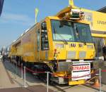 Die STRABAG AG hat inzwischen in eine ganze Reihe neuer Bahnbaufahrzeuge investiert, da darf eine Schienenschleifmaschine vom sterreichischen Hersteller LINSINGER nicht fehlen, InnoTrans 2010, 24.09.10