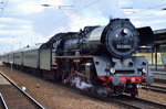 DIE WFL 03 2155-4 der IG Dampflok Nossen e.V. mit historischen Zug unterwegs am 18.04.16 Durchfahrt Bhf. Flughafen Berlin-Schnfeld.