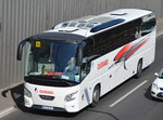 futura-ua/527391/vdl-futura-reisebus-aus-frankreich-der VDL FUTURA Reisebus aus Frankreich der Fa.QUÈRARD am 21.04.16 Berliner Stadtautobahn Höhe Knobelsdorffstr.