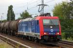 Die ber Railpool weitervermietete Re 482 037-9 InfraLeuna Lok mit Kesselwagenzug am 06.08.13 Berlin-Karow.