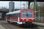 Eine weitere Überraschung am heutigen Tag war dieser Dieseltriebzug vom Typ NE 81 der Tochtergesellschaft der EGP, die Hanseatische Eisenbahn GmbH (HANS), der VT 43 (95 80 0626 043-3 D-EGP, WU Bj.1981) in den anscheinend relativ neuen Firmenfarben wohl auf Test- oder Sonderfahrt am 06.04.16 Berlin-Hohenschönhausen.