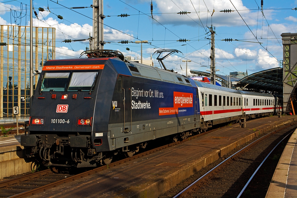 101 100-6 ist am 07.07.2012 mit einem IC in dem Hbf K�ln eingefahren.