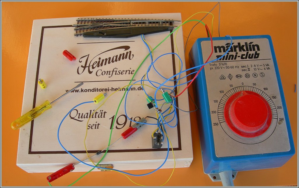 Das Stellwerk f�r Abz. und Schattenbahnhof entsteht...
16. Juli 2012