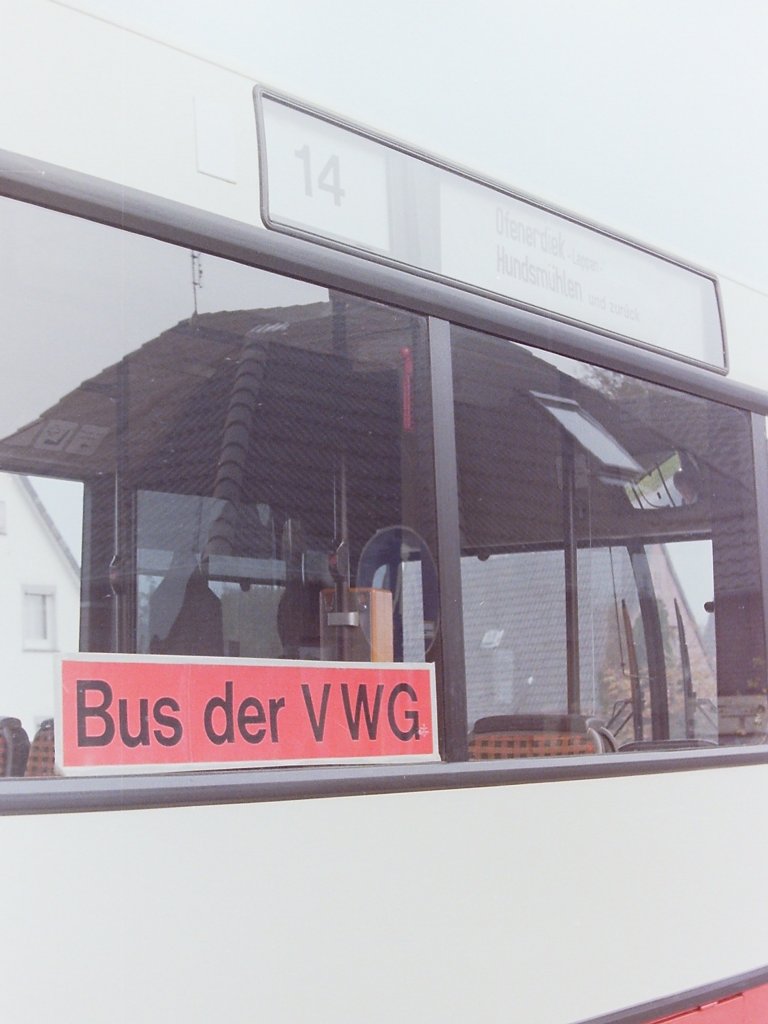 DB Vorf�hrwagen, MA-YV 208. Selbstverst�ndlich war der Bus auch nach vorne und zur Seite als  Bus der VWG  gezeichnet. Wie die anderen Vorf�hrwagen auch kam der O 405 nur auf der Linie 14 zum Einsatz.