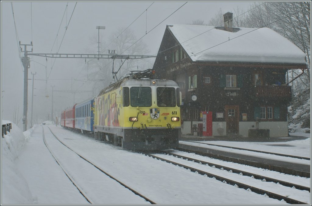 Der bunte RhB Zug nach Arosa passt, so finde ich, nicht schlecht ins Schneegest�ber bei Peist.
3. M�rz 2009