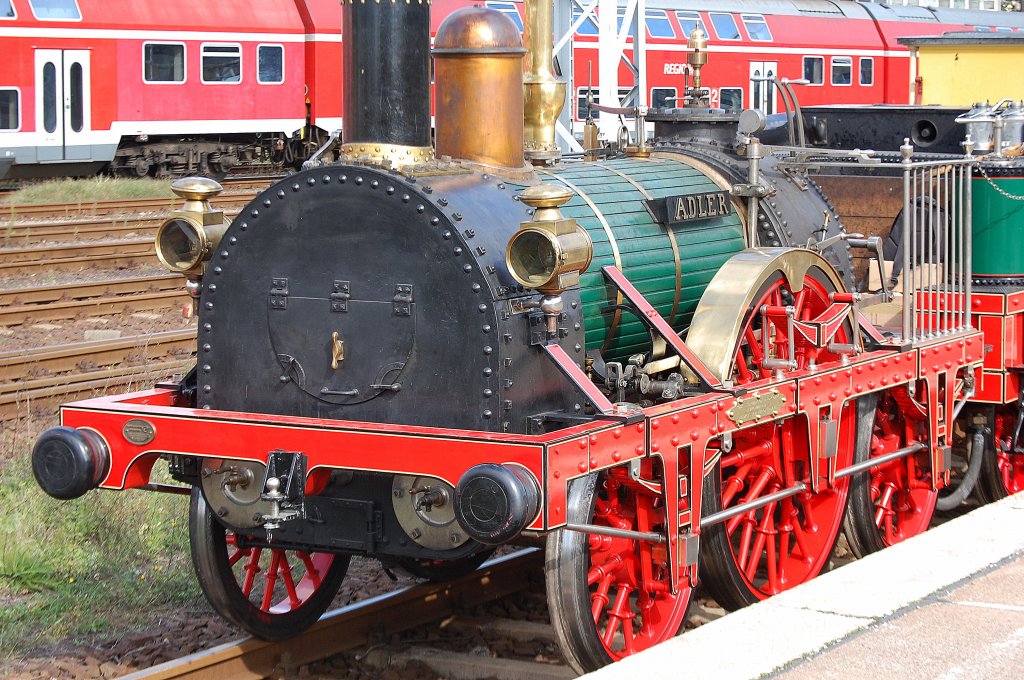 Detailaufnahme des Kesselkrpers und der Achsfolge 1A1 der Dampflokomotive ADLER von Robert Stephenson, 01.10.10 Bhf. Berlin-Lichtenberg.