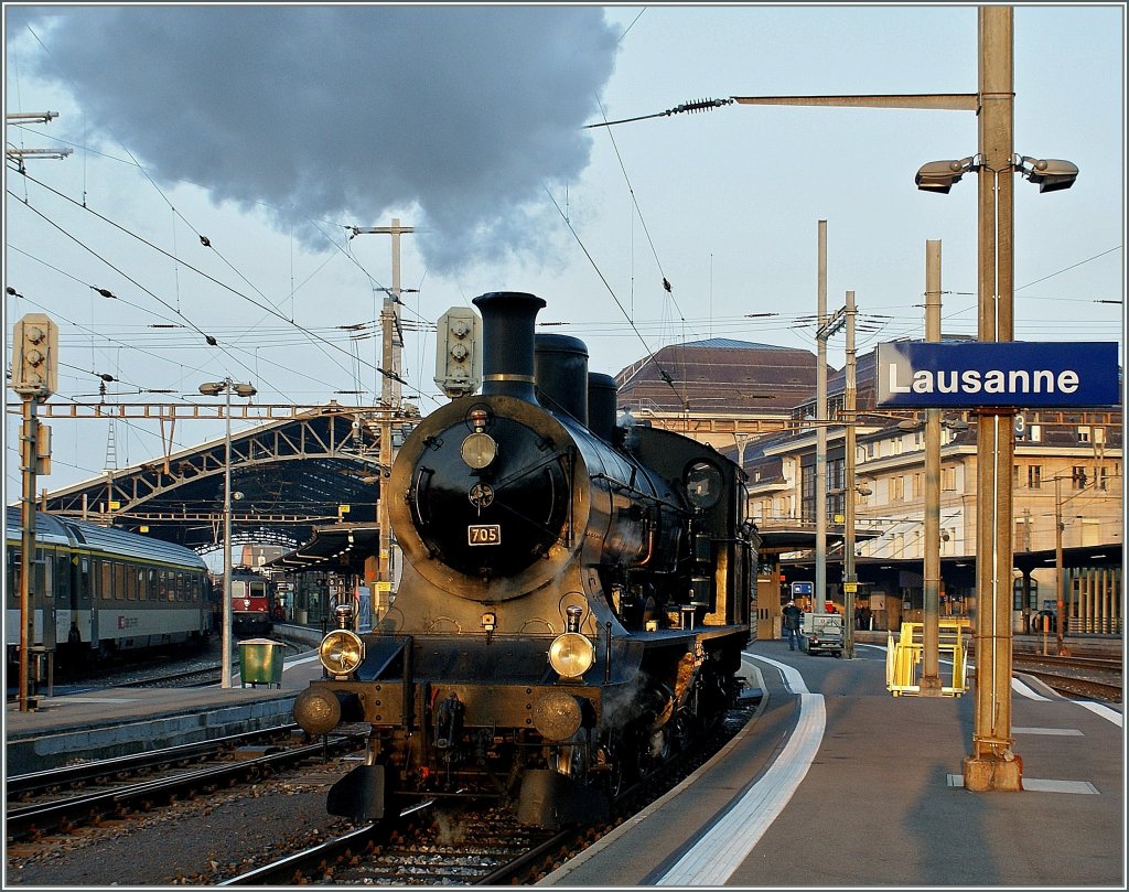 Die A 3/5 705 am fr�hen Morgen in Lausanne. 
16. Nov. 2008