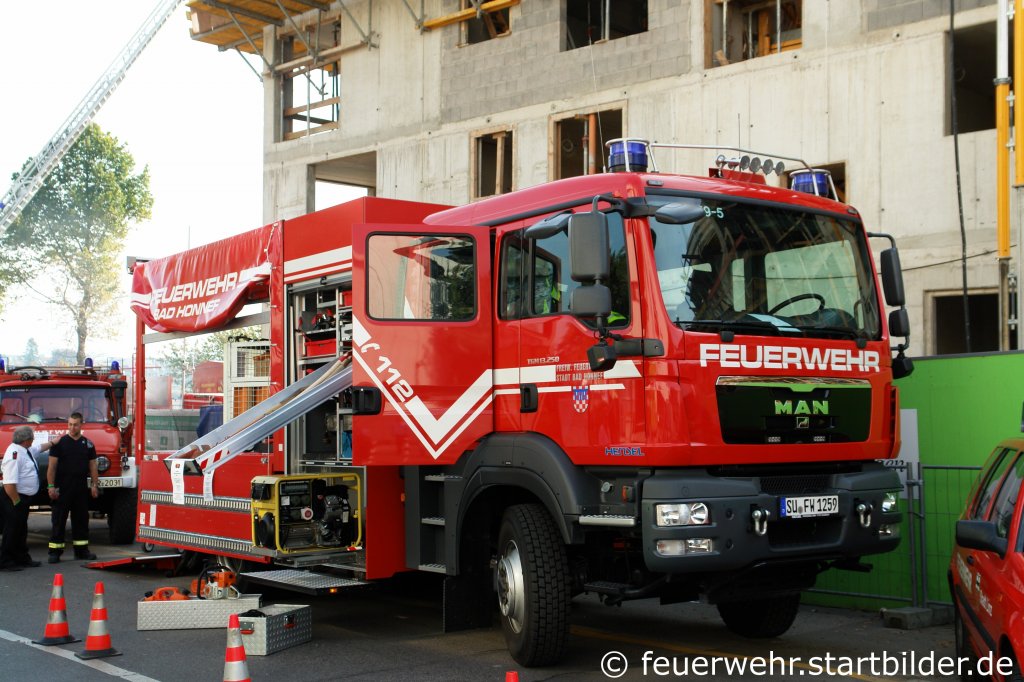 Dieser GW Technik (12/59/5) der Feuerwehr Bad Honnef.
Das Fahrzeug wurde von Hensel Aufgebaut.
Aufgenommen beim NRW Tag 2011 in Bonn.