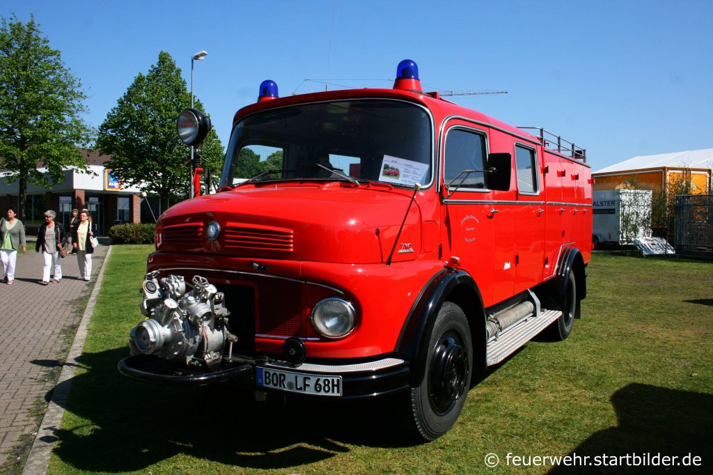 Dieses Sch�ne LF8 auf MB 710 Rundhauber war mal bei der Stadt Weil am Rhein im Einsatz.
Aufgenommen in Kirchhellen am 1.5.2011. 
