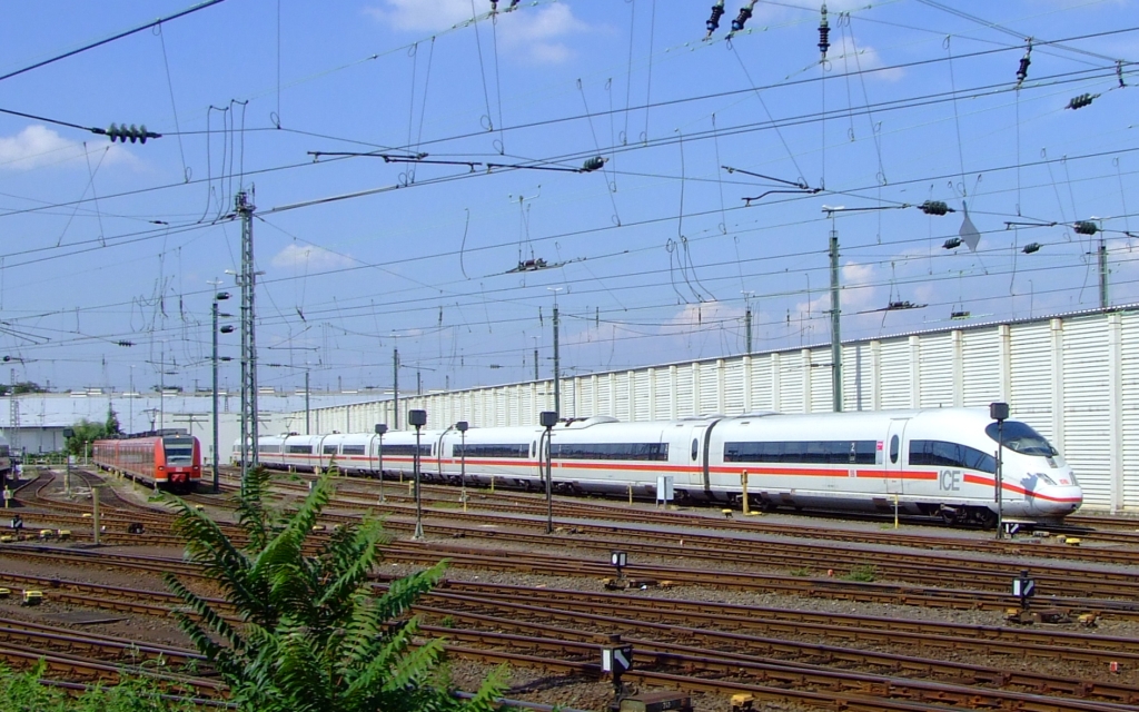 Ein ICE 3 abgestell am 14.08.2010 (K�ln-Hansaring)