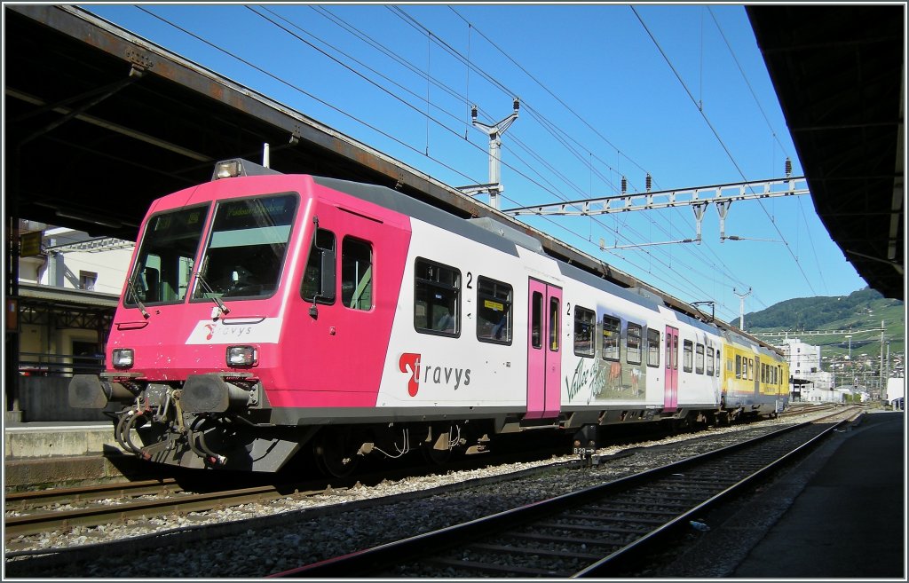 Ein ziemlich bunter  Train des Vignes  in Vevey. 
23.07.2008