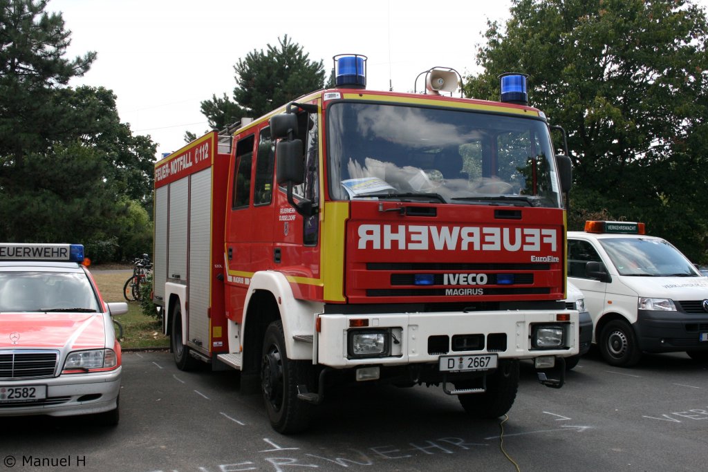 Feuerwehr D�sseldorf 
D 2667
LF 16/12
IVECO FF 135 E 24 W
Aufgenommen auf der Rheinkirmes in D�sseldorf am 23.7.2010.
