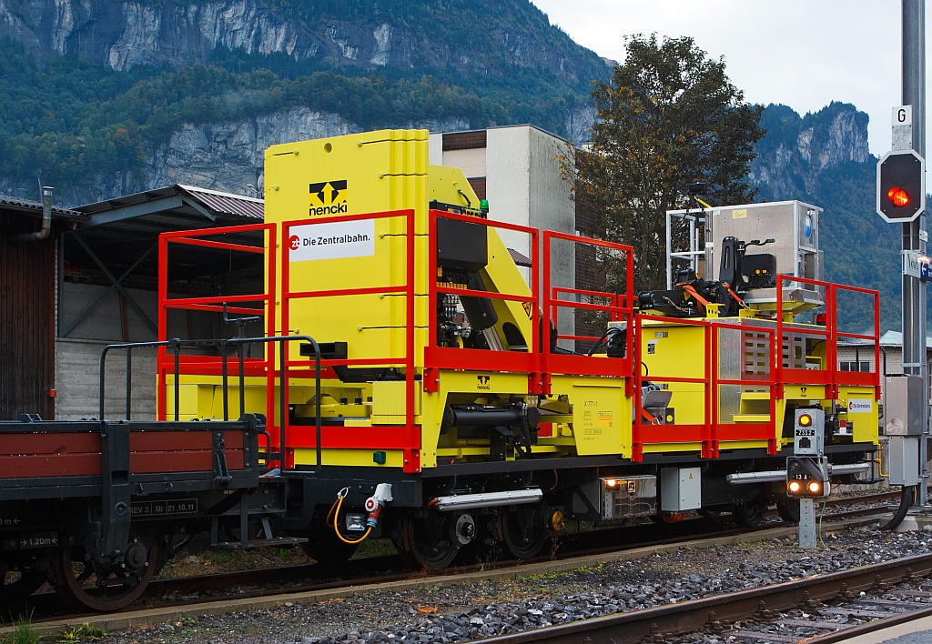 Montagewagen X 771-1 der zb (Zentralbahn) abgestellt am 29.09.2012 im Bahnhof Meiringen. N�here Angabe sind mir hier nicht bekannt.