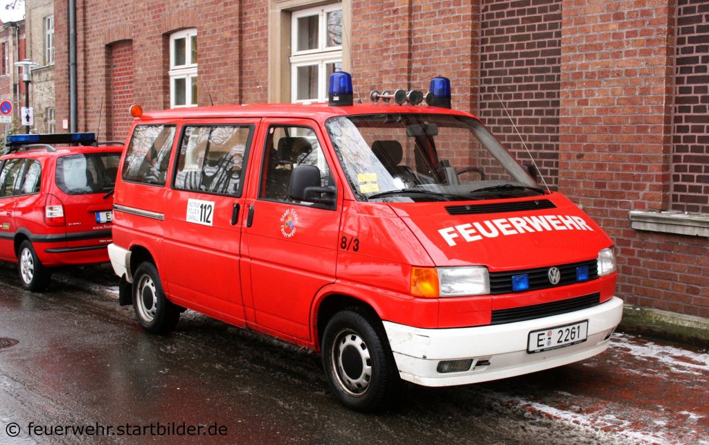 MTF 8/3 (E 2261) (Florian Essen 10-MTW-6) der FF Essen Altenessen.
Aufgenommen an der Zeche Zollverein in Essen am 10.1.2010.