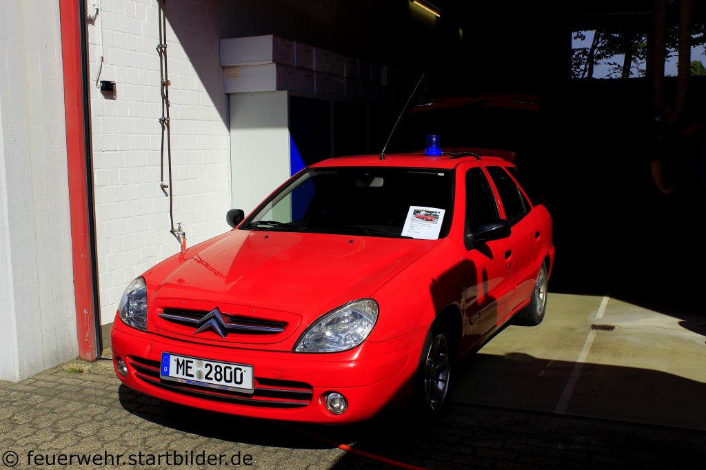 PKW (Florian Mettmann 3/18/1) der Feuerwehr Heiligenhaus.
Aufgenommen am 8.9.2012.