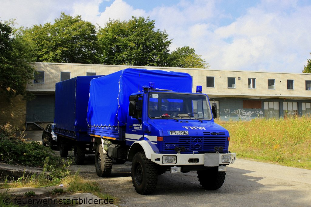 Unimog (Heros 63/32) des THW OV Essen.
Aufgenommen beim Tdot der BF Essen, 25.8.2012.