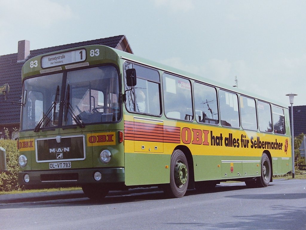 Wagen 83. ... auch die Front war wieder beschriftet. Nur das Firmenmaskotchen, der Biber, war diesmal etwas kleiner ausgefallen.