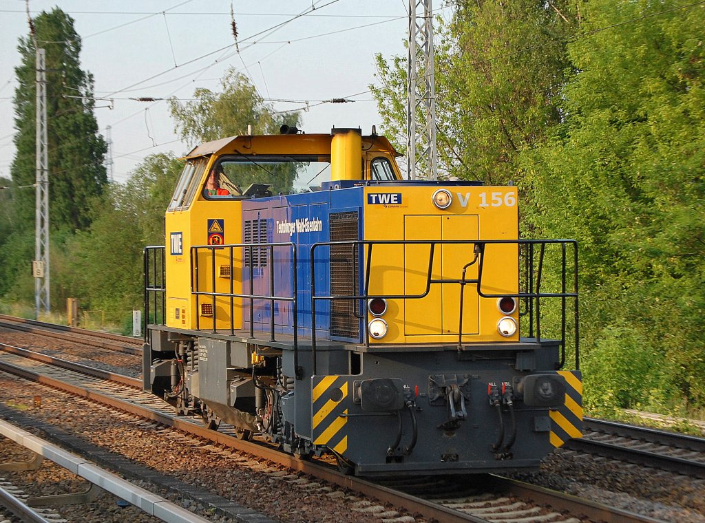Zur Zeit im Auftrag von Vattenfall hufiger in Berlin zu sehen, diese  TWE V 156 (G 1205BB, Bj. 1994) der Teutoburger Wald-Eisenbahn AG, 06.06.10 Berlin-Karow. 