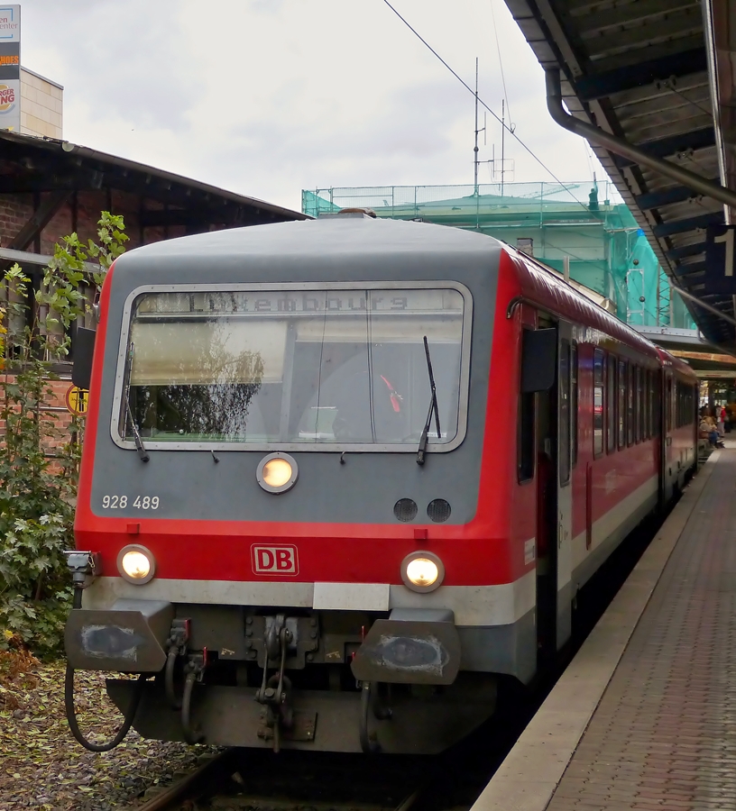 . Der DB Trabi 628/928 489 stand am 03.11.2014 im Trierer Hauptbahnhof und hat uns etwas sp�ter p�nktlich nach Luxembourg gebracht. (Hans)