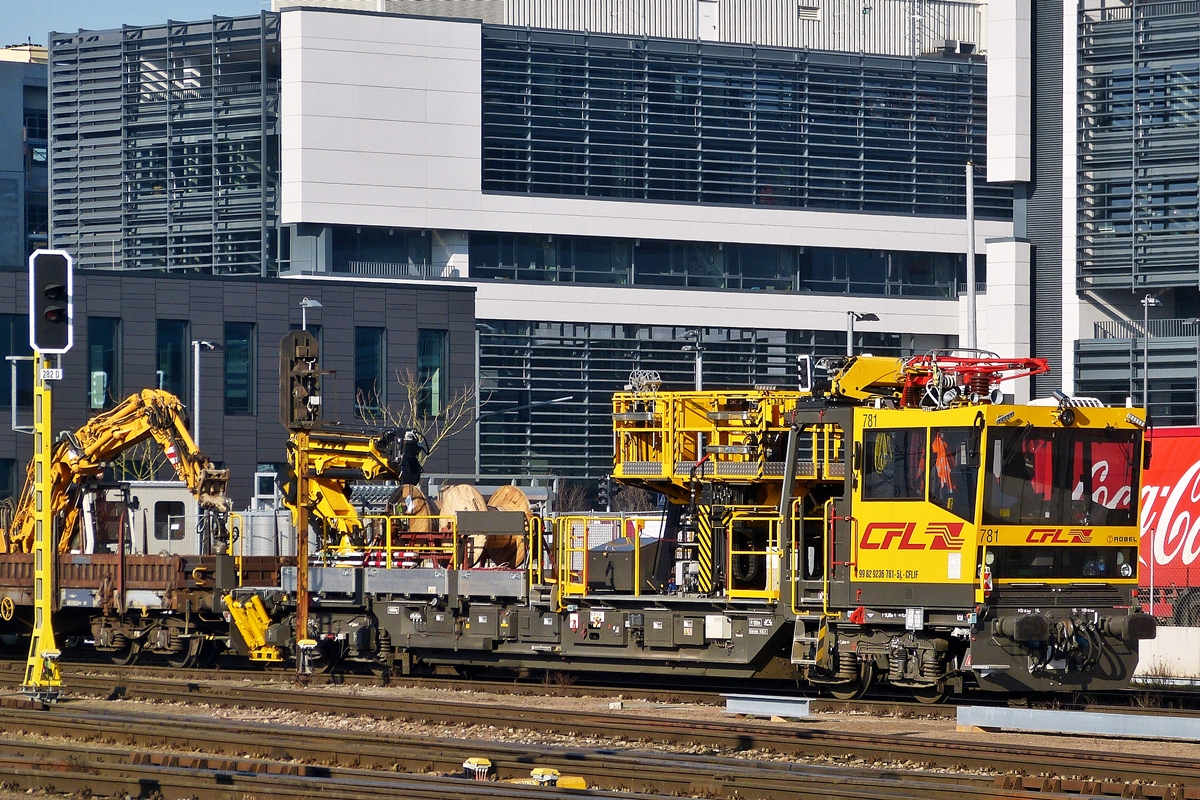 . Der Robel 781 war am 31.01.2014 im Bahnhof Belval Universit� abgestellt. (Hans)